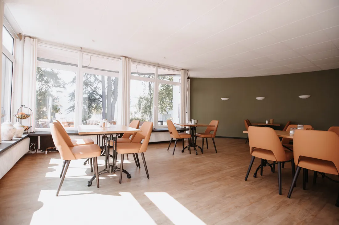 Breakfast room & Mini Market at Arcade Hostel Hamburg