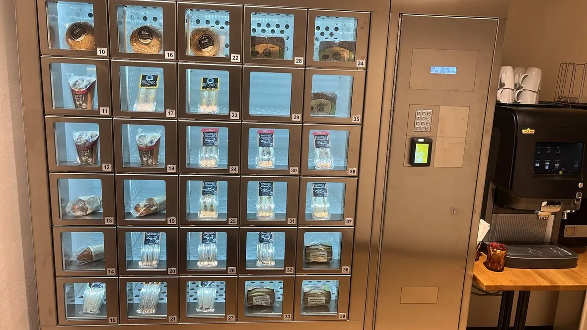 The 24/7 Mini Market at Arcade Hostel Hamburg with chilled compartments and coffee station