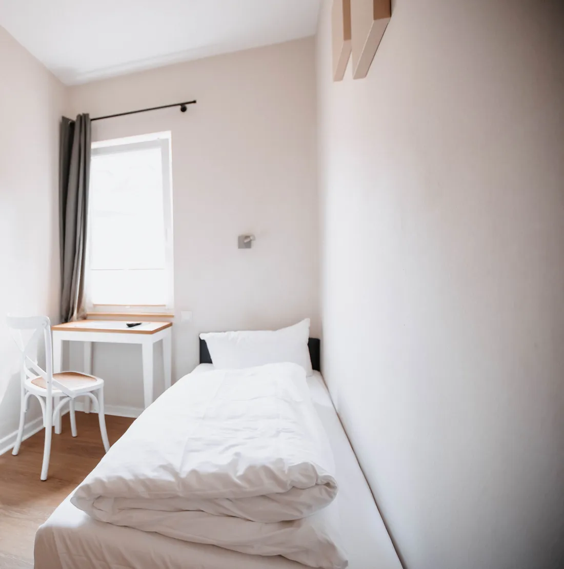 Single room with shower and shared WC at Arcade Hostel Hamburg